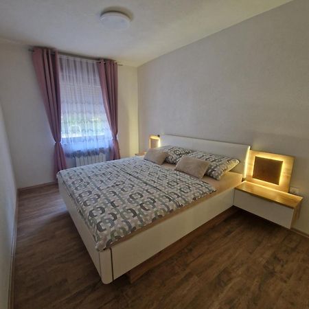 Apartma-Sobe Lejla วิพาวา ภายนอก รูปภาพ
