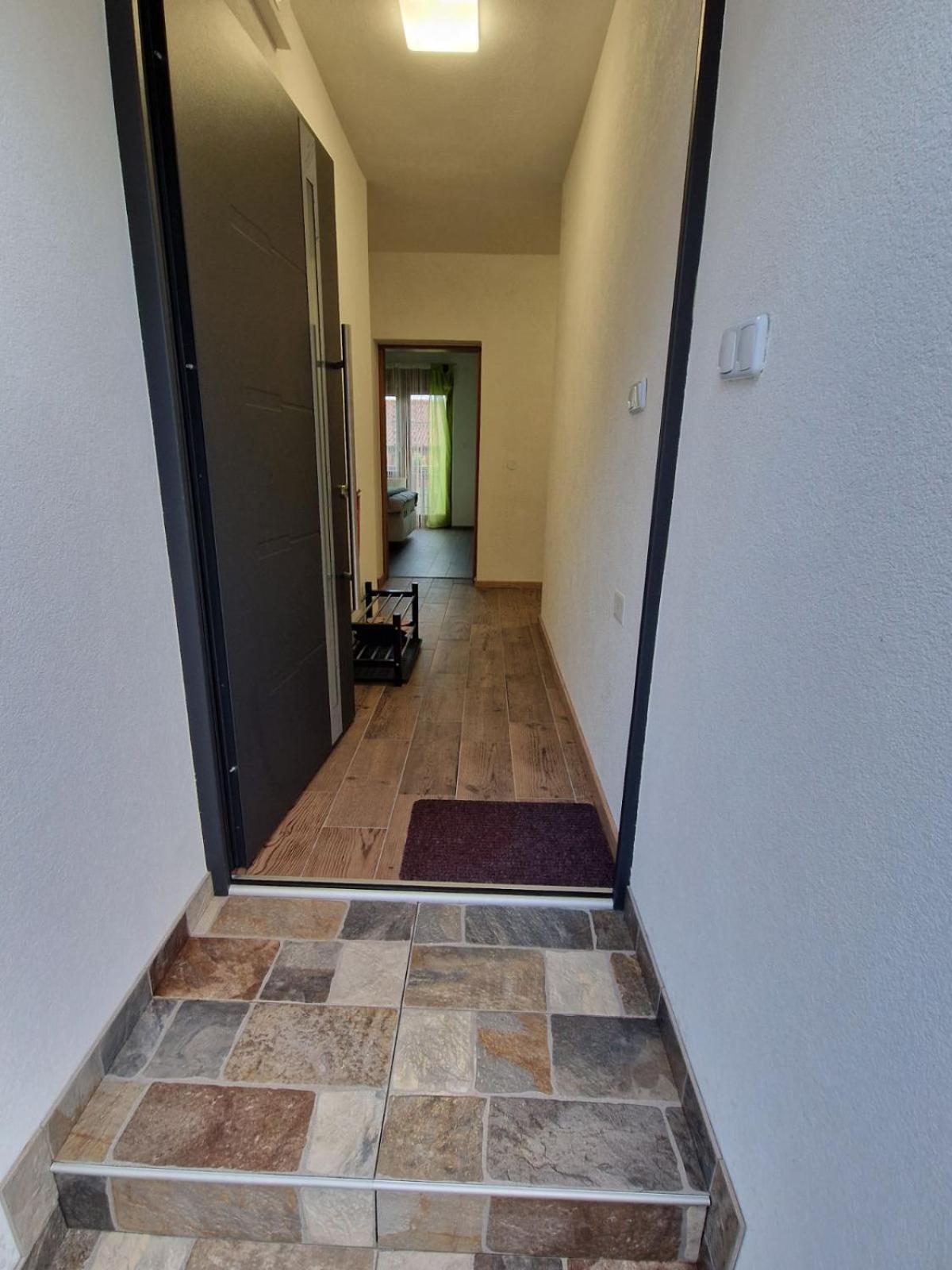 Apartma-Sobe Lejla วิพาวา ภายนอก รูปภาพ
