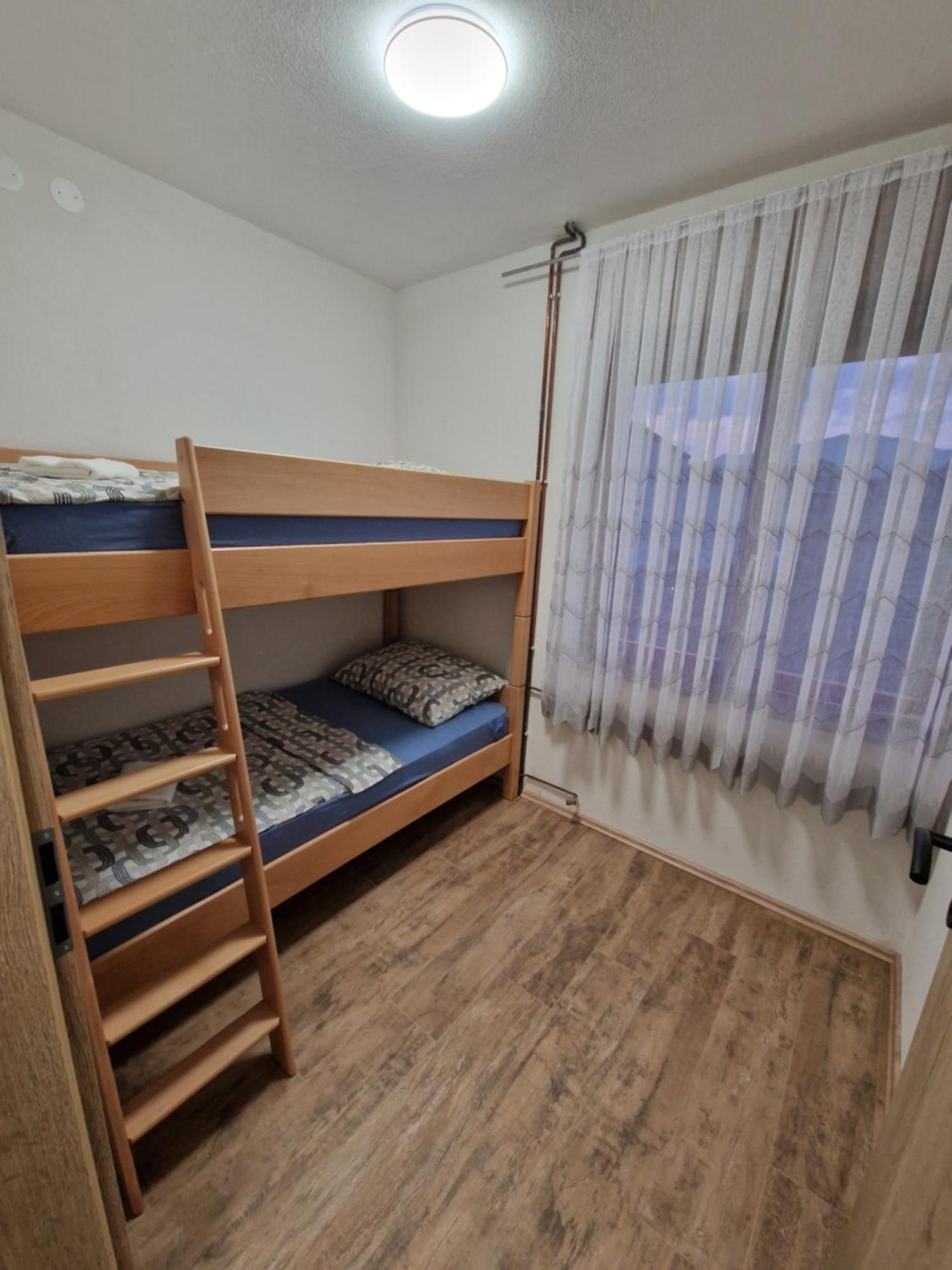 Apartma-Sobe Lejla วิพาวา ภายนอก รูปภาพ