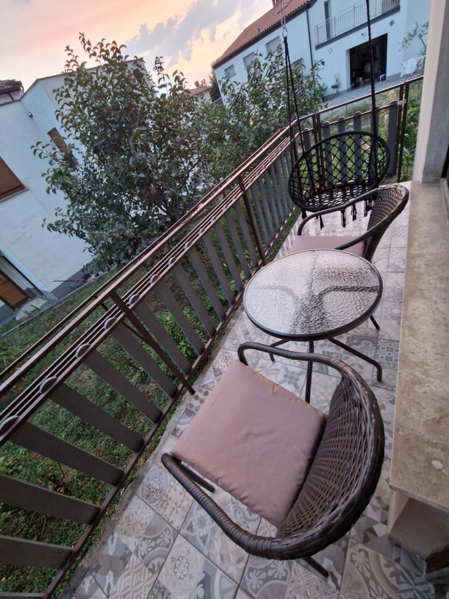 Apartma-Sobe Lejla วิพาวา ภายนอก รูปภาพ