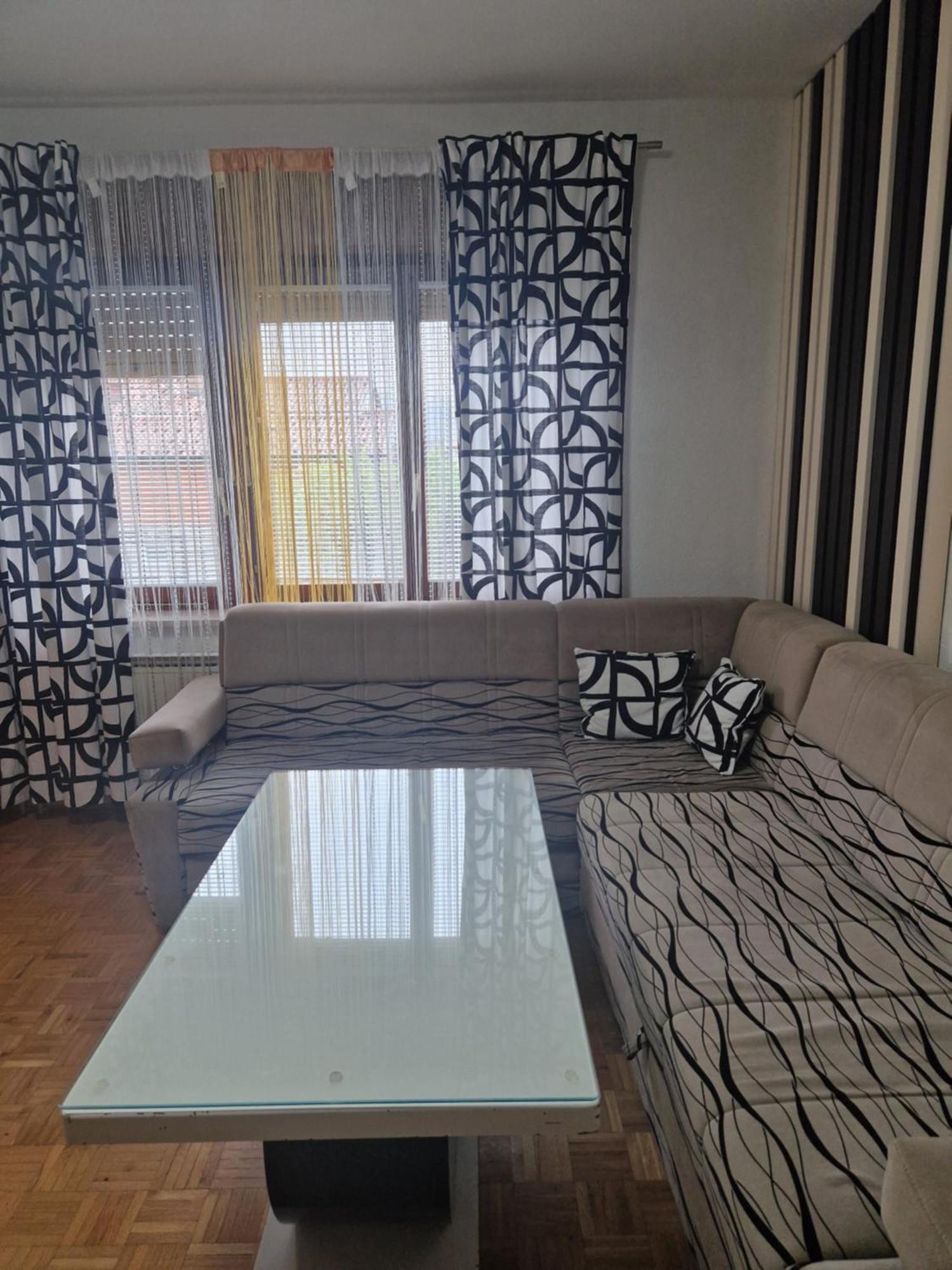 Apartma-Sobe Lejla วิพาวา ภายนอก รูปภาพ